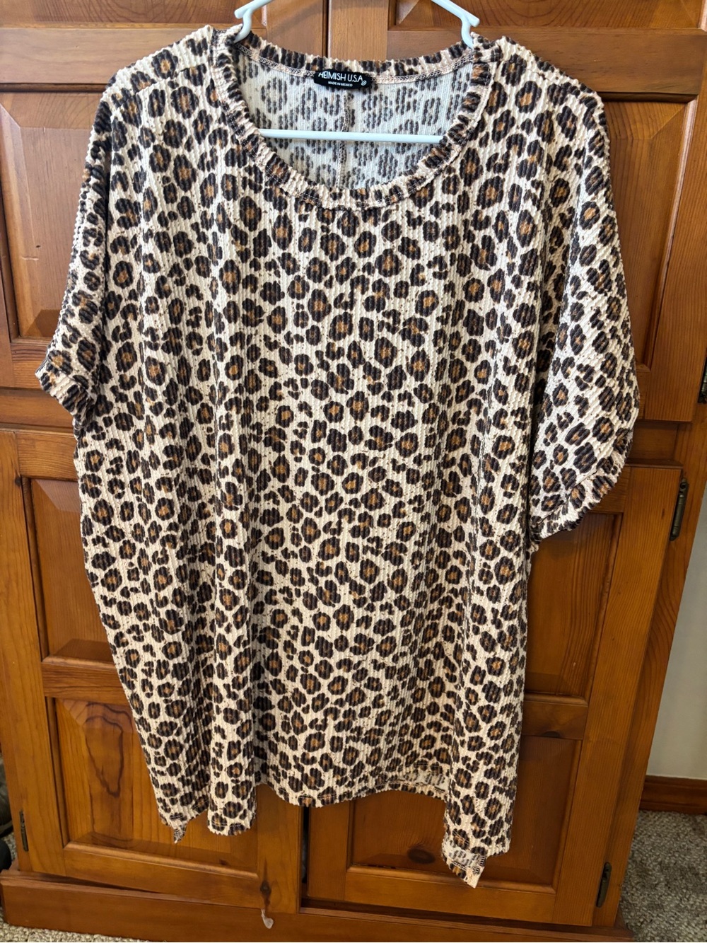 HEIMISH USA Leopard Print Ribbed Short Sleeve Top - Brown/Tan/Black